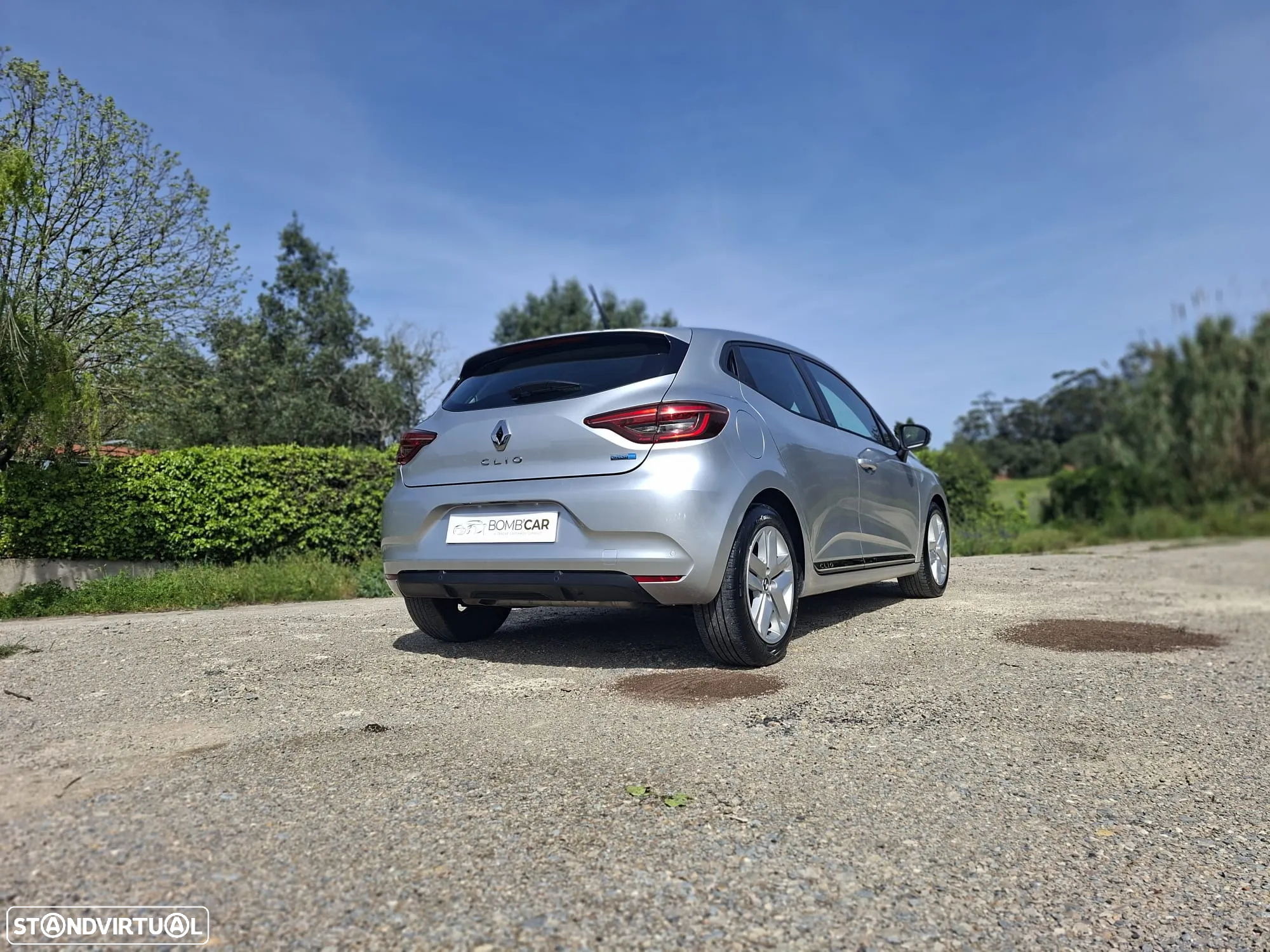 Renault Clio 1.6 E-Tech Edition One - 29
