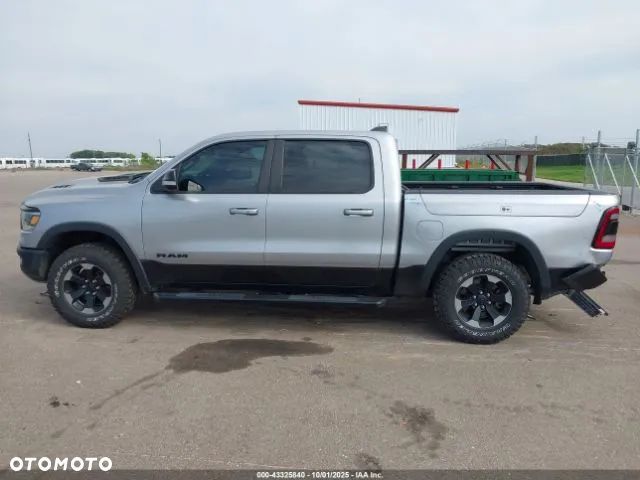 RAM 1500 - 12