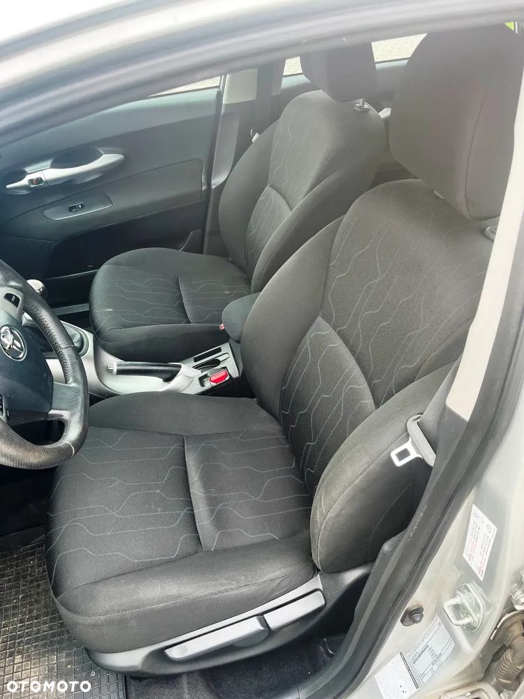 Toyota Auris 1.4 D-4D Premium - 9