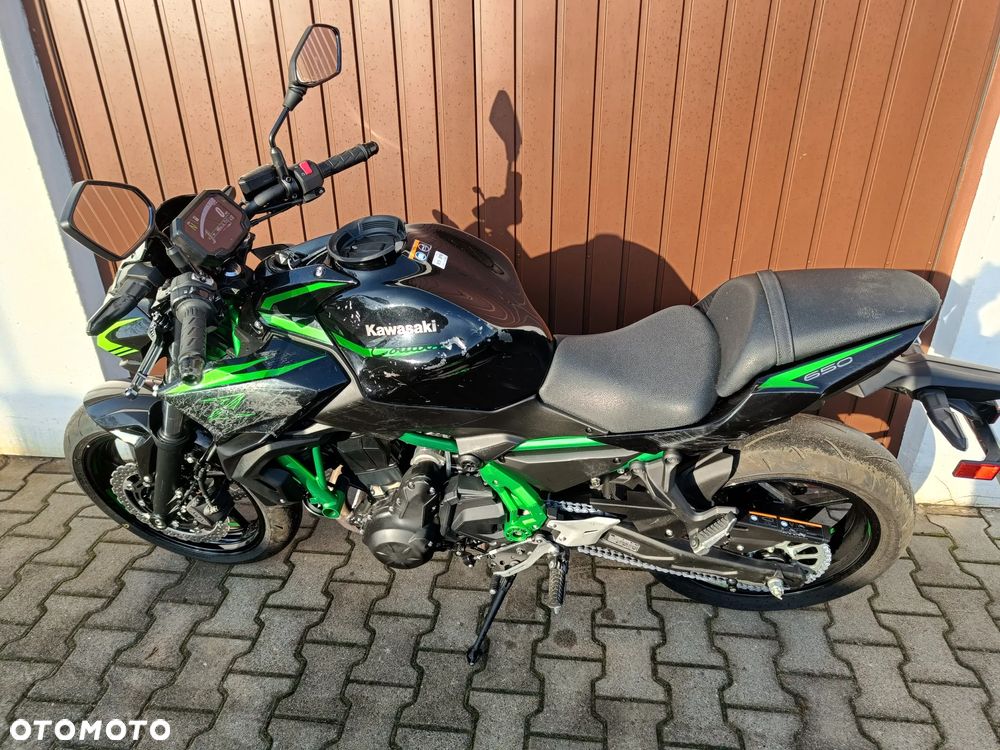 Kawasaki Z 650 - 12