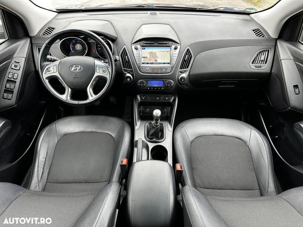 Hyundai ix35 2.0 CRDI 4WD Fifa World Cup Gold Edition - 7