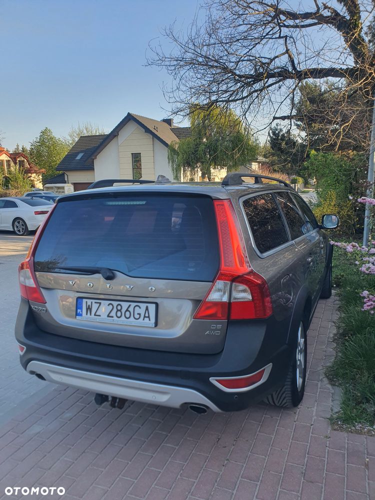 Volvo XC 70 D5 AWD Momentum - 5