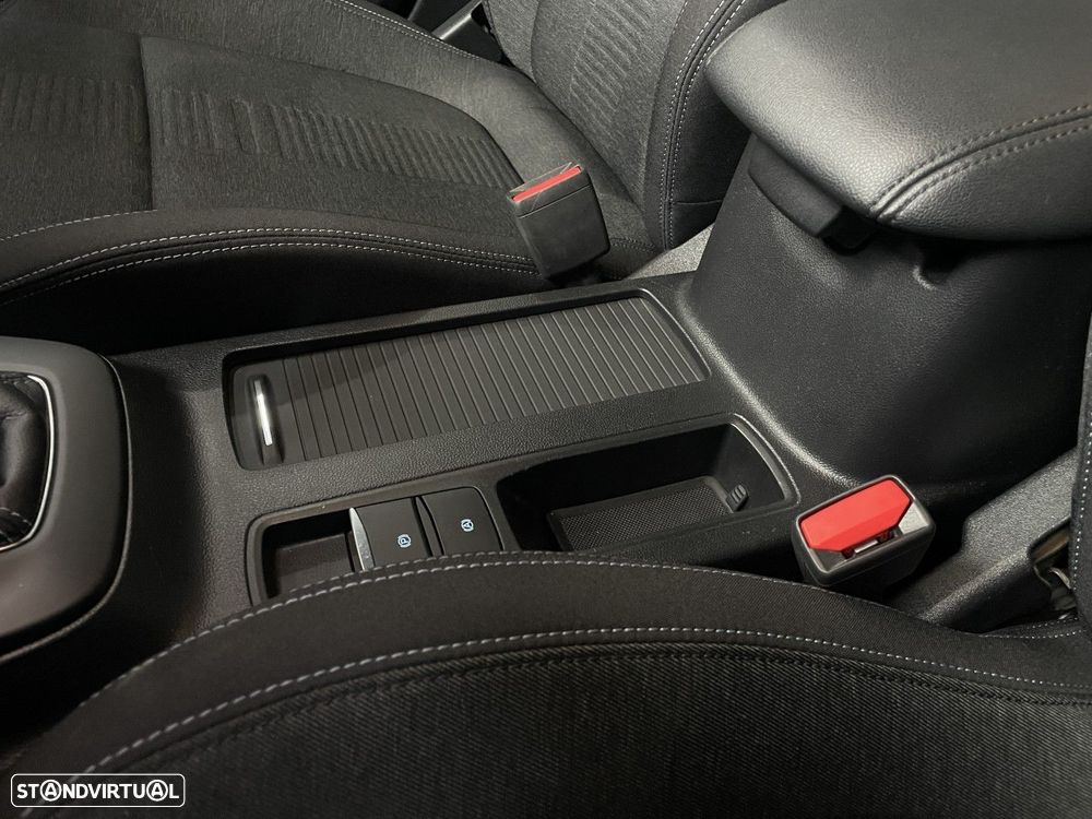 Ford Focus 1.0 EcoBoost Active - 24