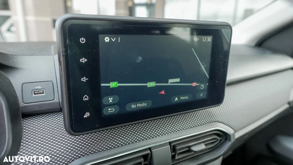 Dacia Logan TCe 90 Essential - 12