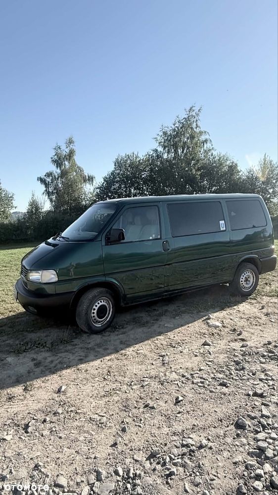 Volkswagen Caravelle - 1