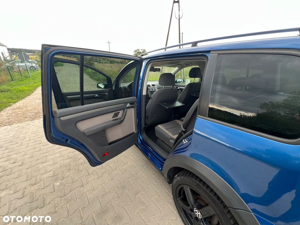 Volkswagen Touran - 15