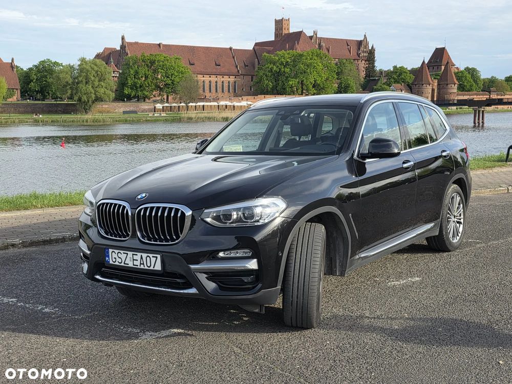 BMW X3 sDrive18d xLine - 28