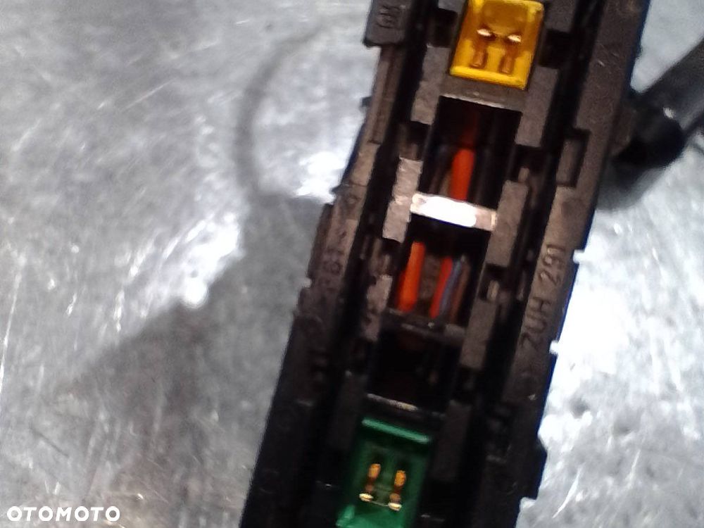 ZAPINKI, SPINKI PASA PRZÓD KOMPLET OPEL ASTRA H 13127266  13127267 1.7 CDTI - 6