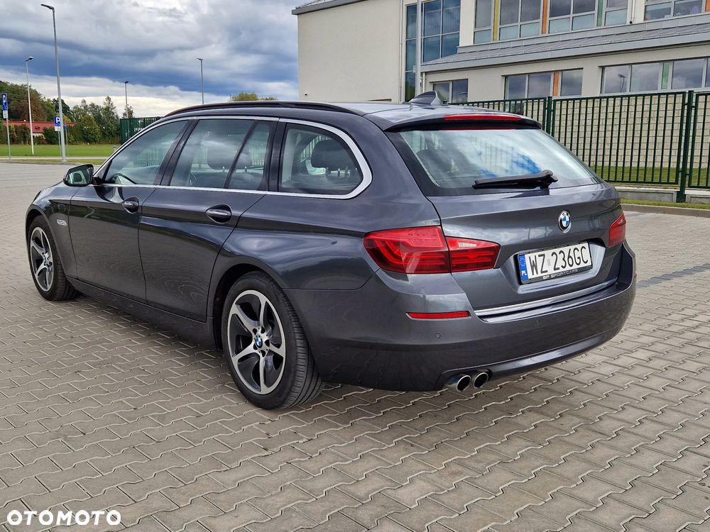 BMW Seria 5 525d Touring Luxury Line - 6