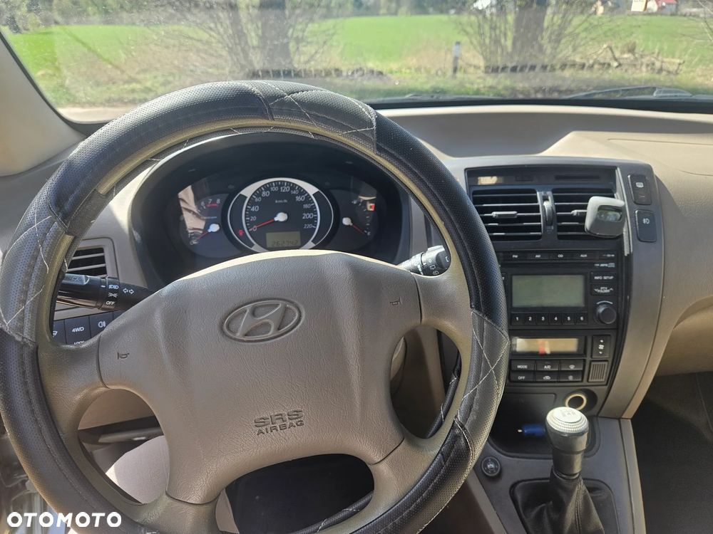 Hyundai Tucson 2.0 Active / Style - 11