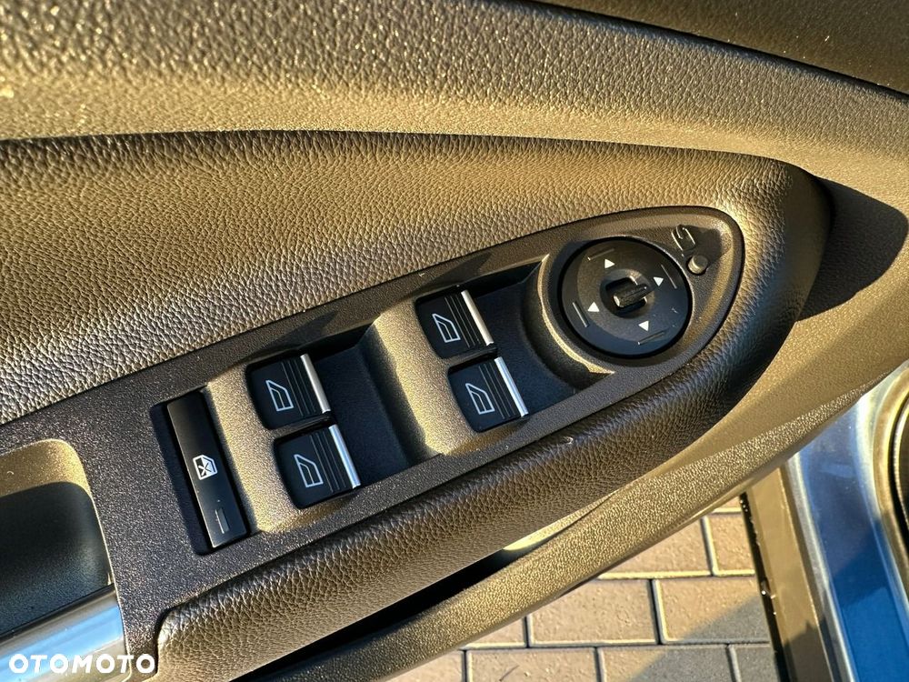 Ford Kuga 1.5 EcoBoost 2x4 Trend - 17