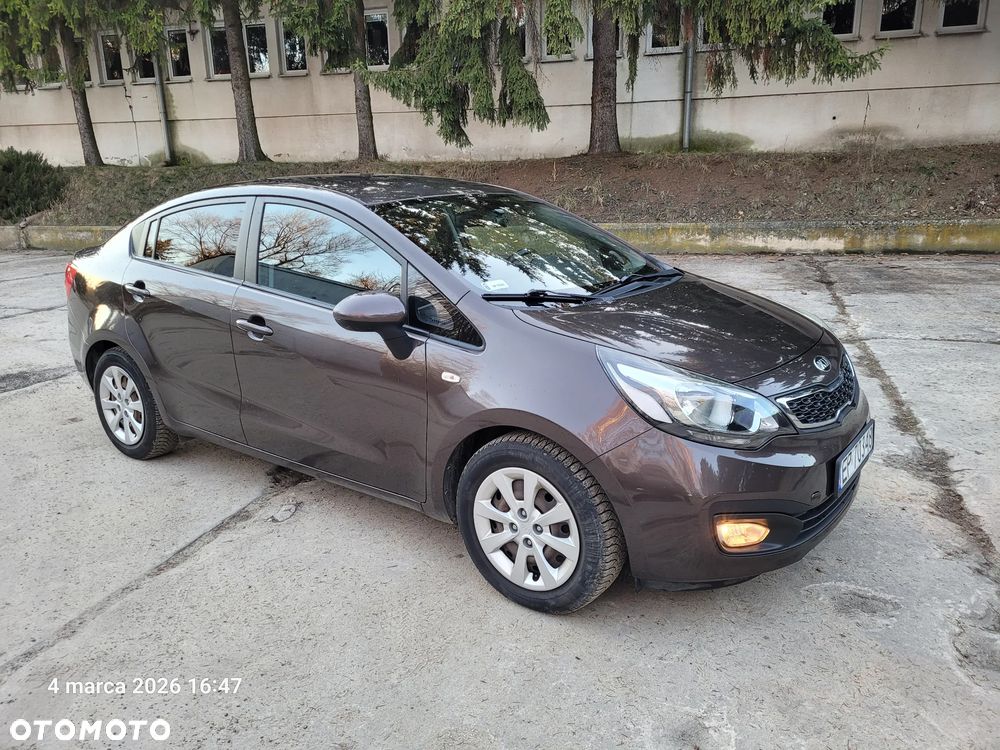 Kia Rio 1.2 M - 8