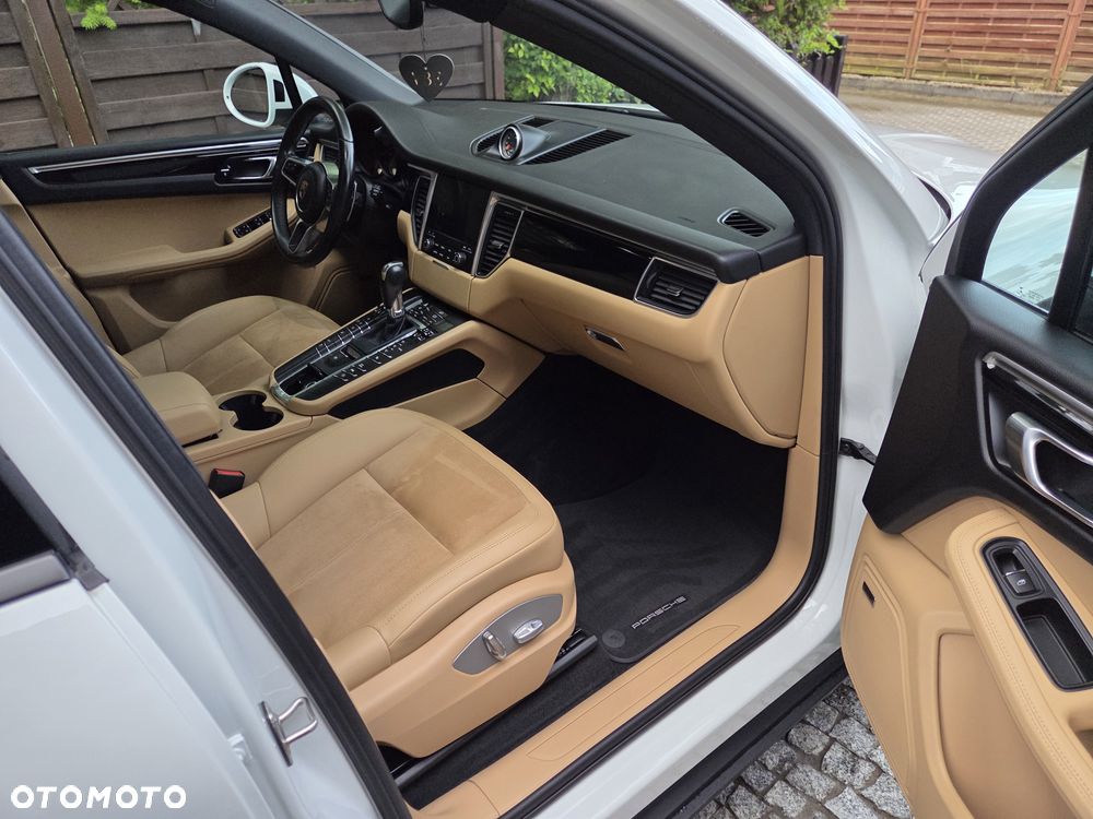 Porsche Macan Standard - 26