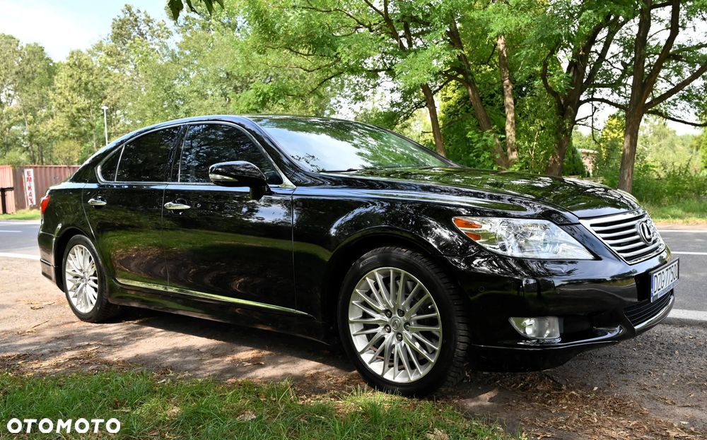 Lexus LS - 10