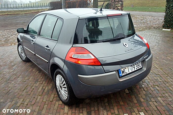 Renault Megane 1.4 Avantage - 11