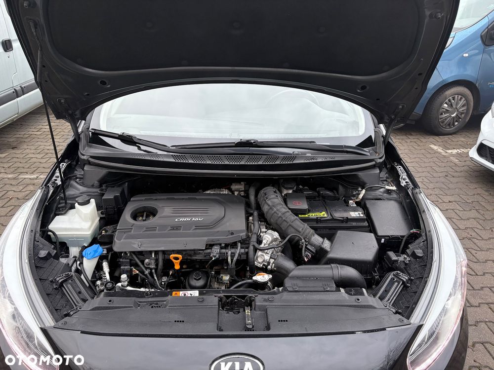 Kia Ceed 1.6 CRDi 136 ISG Dream Team Edition - 9