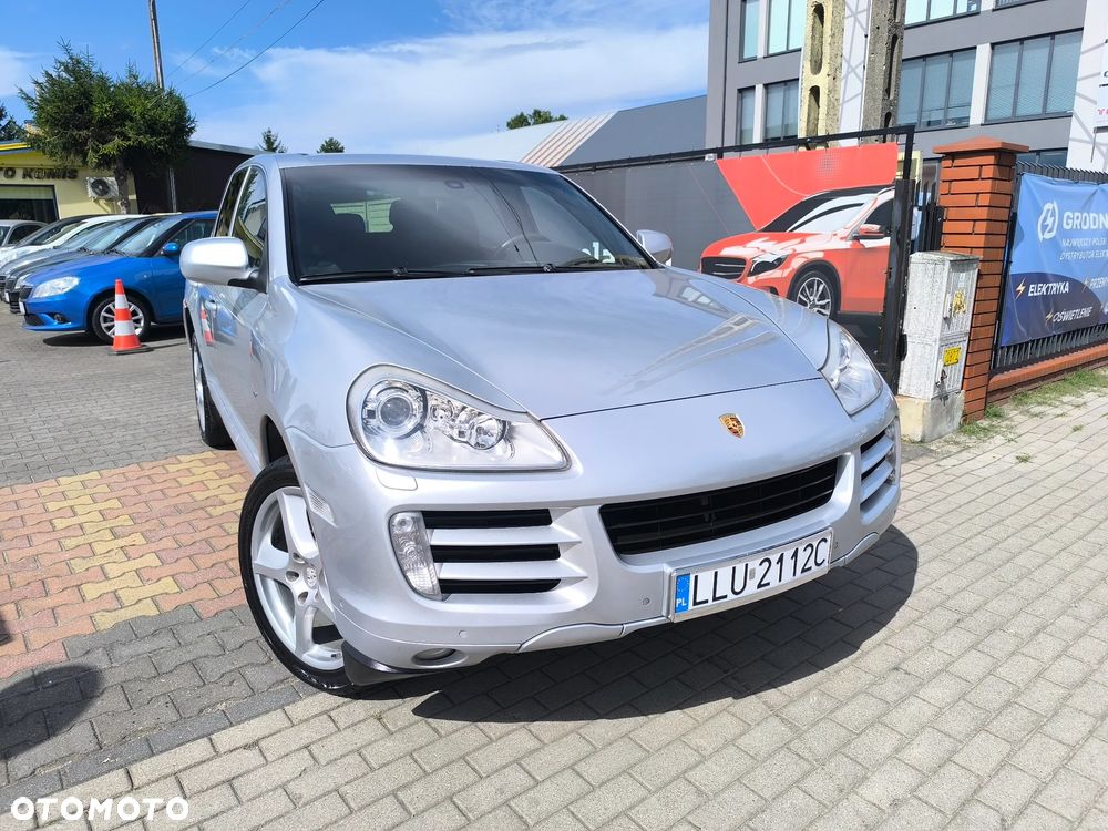 Porsche Cayenne - 26