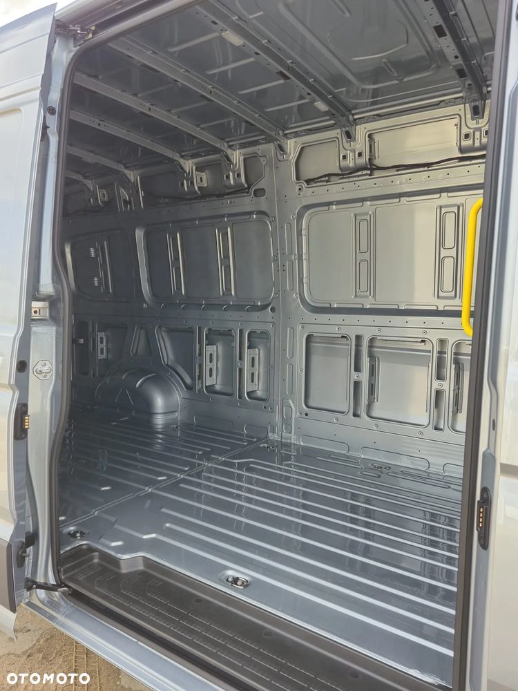 Volkswagen Crafter - 16