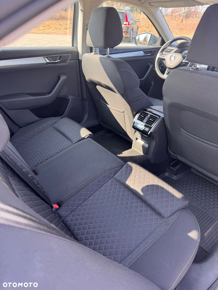 Skoda Superb 2.0 TDI SCR 4x4 Ambition DSG - 12