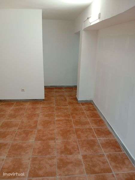 Arrendo Loja em São Domingos Benfica Lisboa . - Grande imagem: 3/12