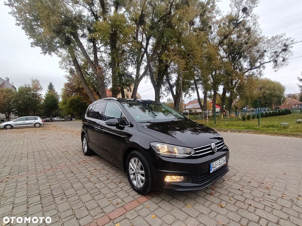 Volkswagen Touran - 30