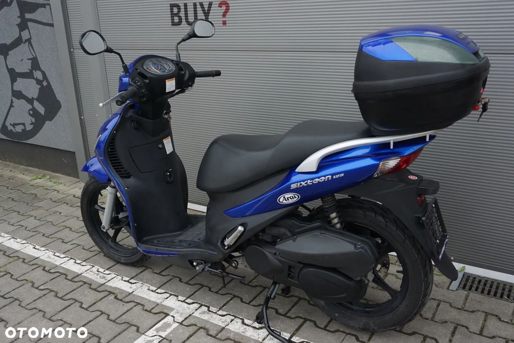 Suzuki Burgman - 13