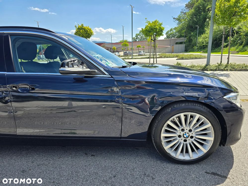 BMW Seria 3 328i Touring Luxury Line - 33