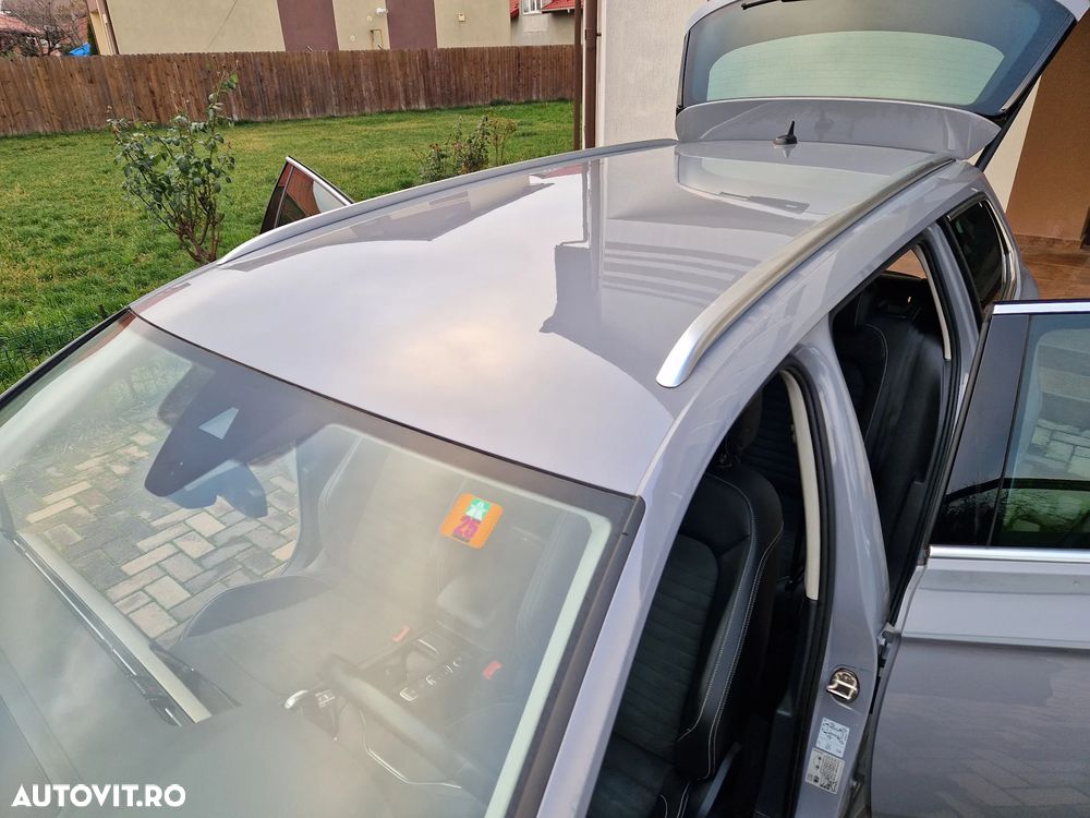 Volkswagen Passat 2.0 TDI DSG 4Mot Highline - 10