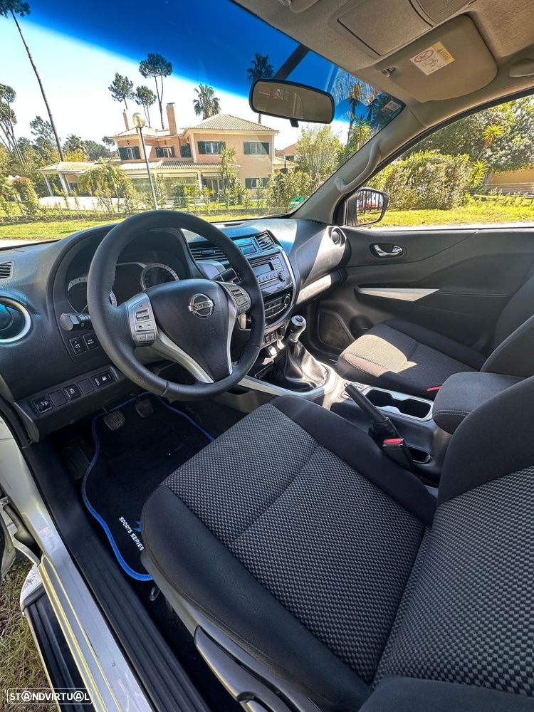 Nissan Navara 2.3 dCi CD 4WD Acenta - 9