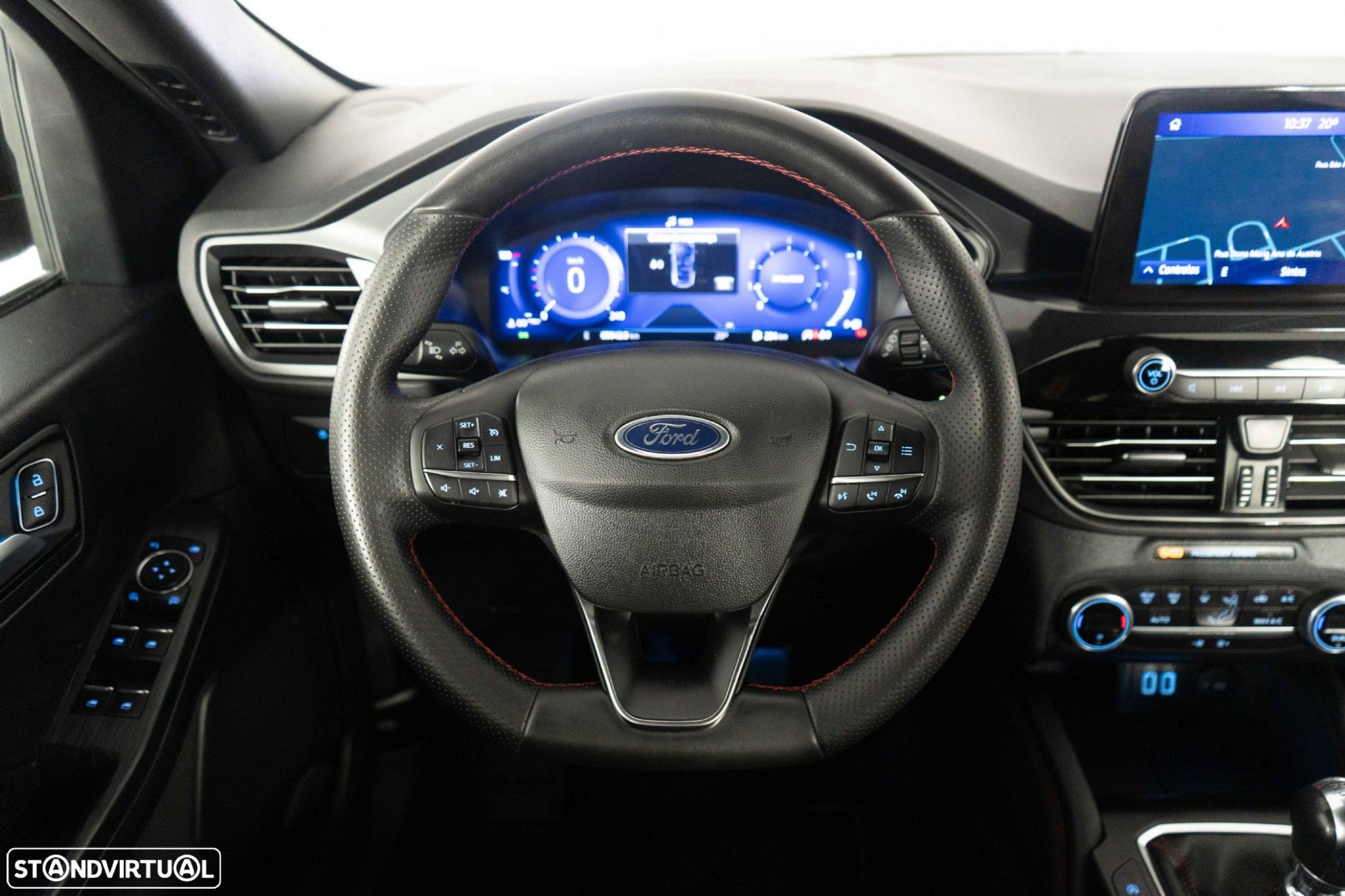 Ford Kuga - 24