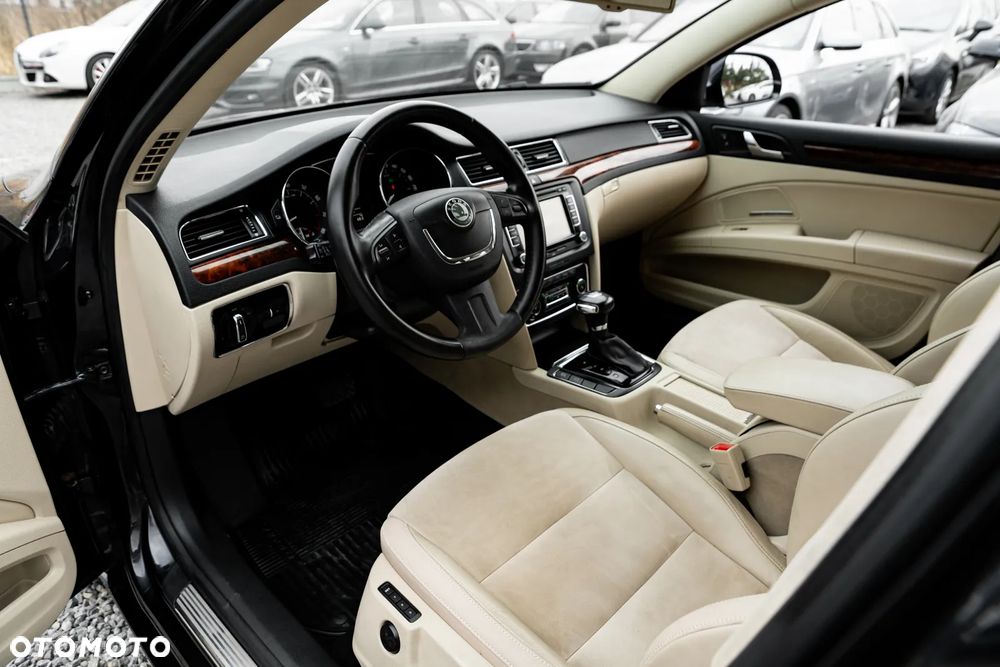 Skoda Superb 3.6 V6 4x4 DSG Elegance - 15