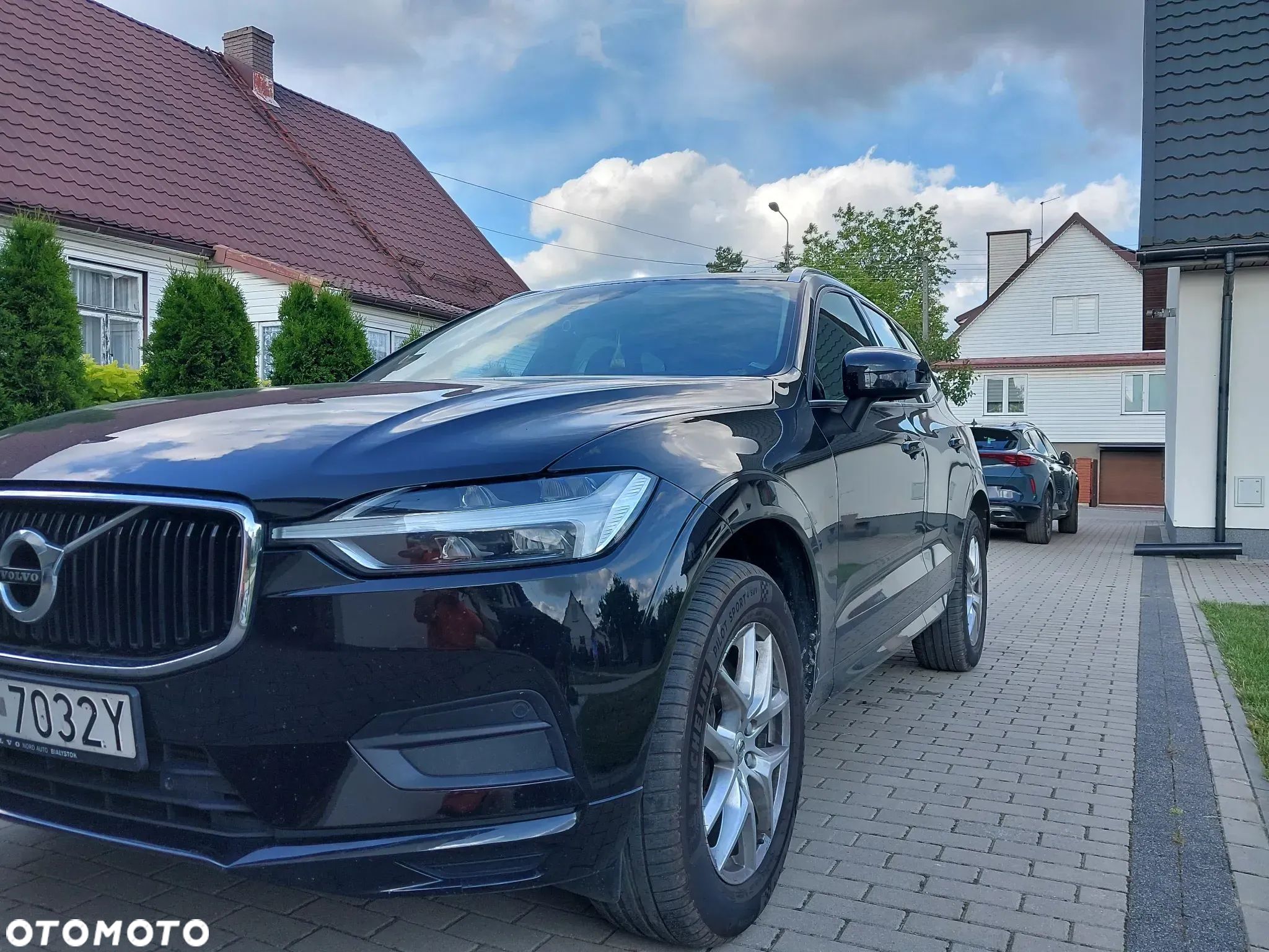 Volvo XC 60 T5 AWD Momentum - 1