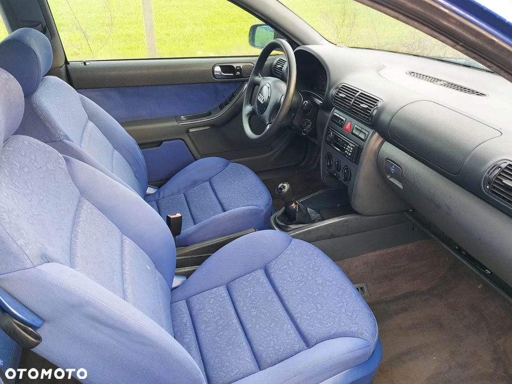 Audi A3 3-drzwiowe 1.6 Ambiente - 5