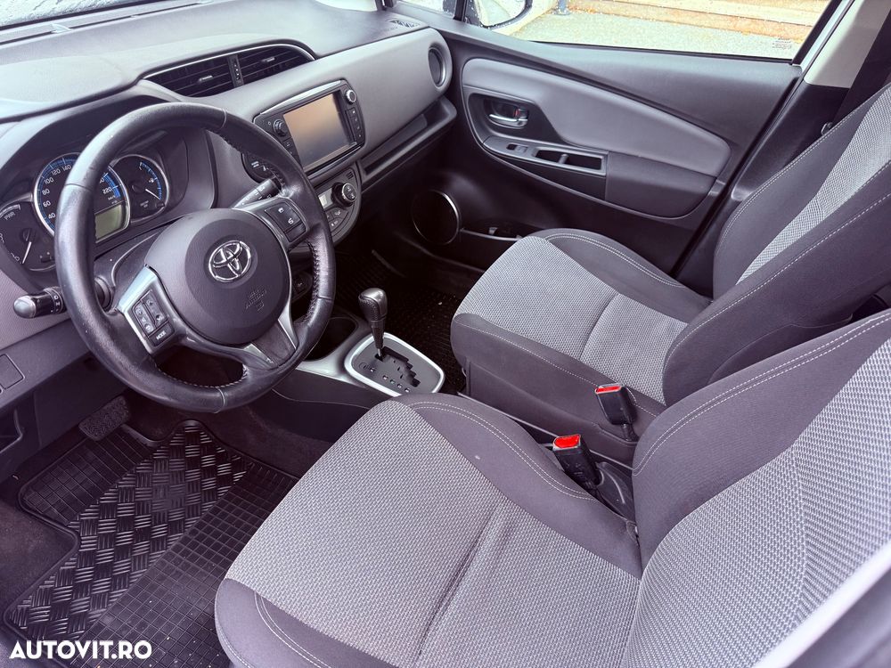 Toyota Yaris - 8