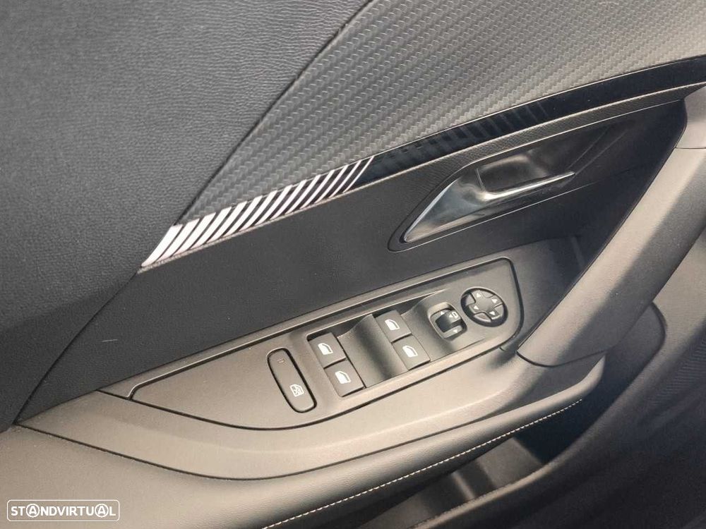 Peugeot 2008 1.2 Hybrid Allure e-DCS6 - 20