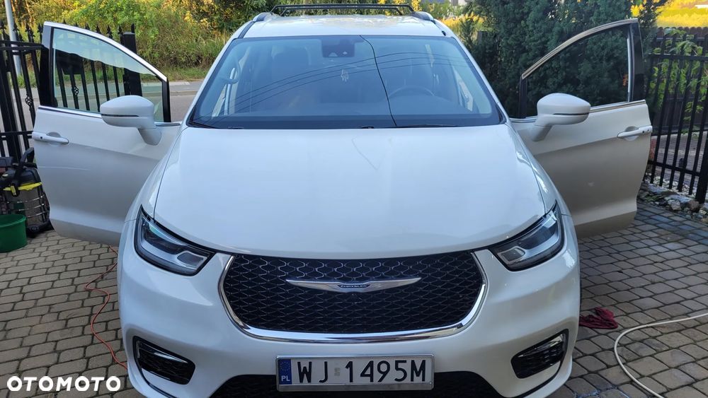 Chrysler Pacifica - 10