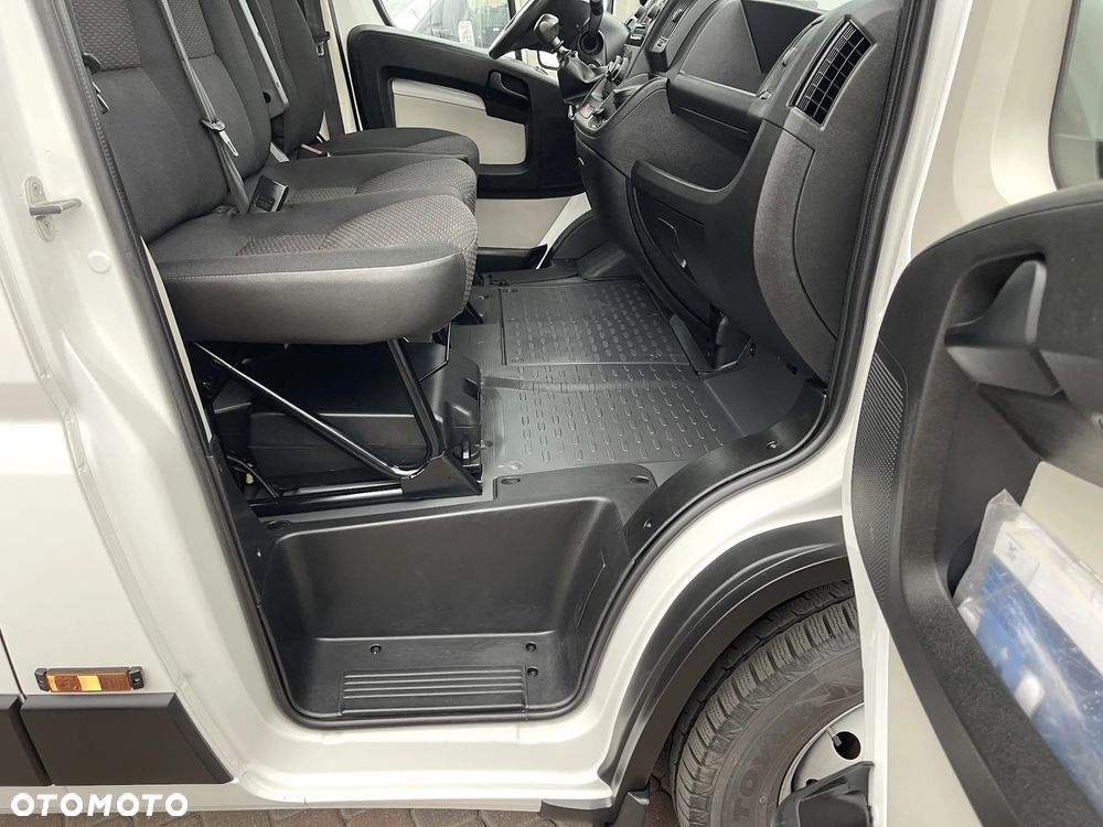 Peugeot Boxer Doka Brygadówka - 24