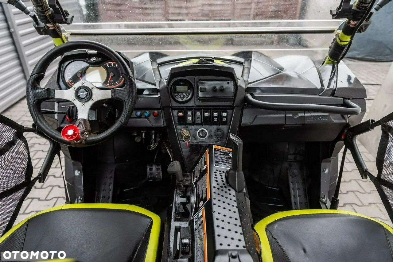 Can-Am Inny - 25