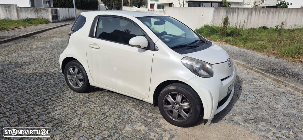 Toyota iQ 1.0 VVT-i 2 NAVI+Bluetooth - 1