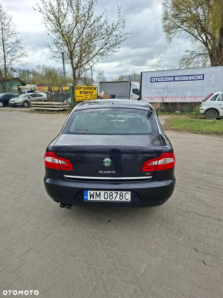 Skoda Superb 2.0 TDI Ambition - 6