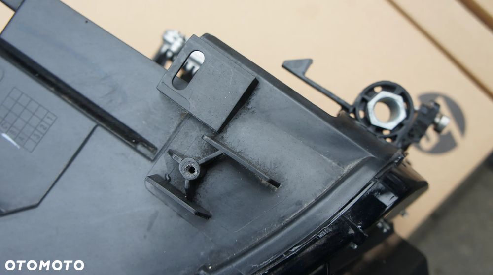 PRZEDNIA LEWA PRAWA LAMPA VW TIGUAN II ALLSPACE LIFT IQ LIGHT 5NN - 11