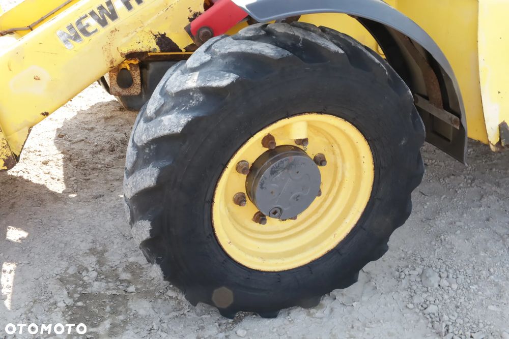 New Holland LB110B - 21