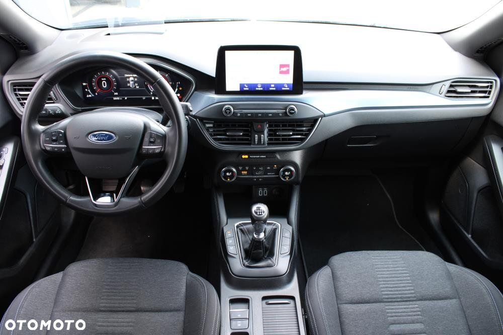 Ford Focus - 25