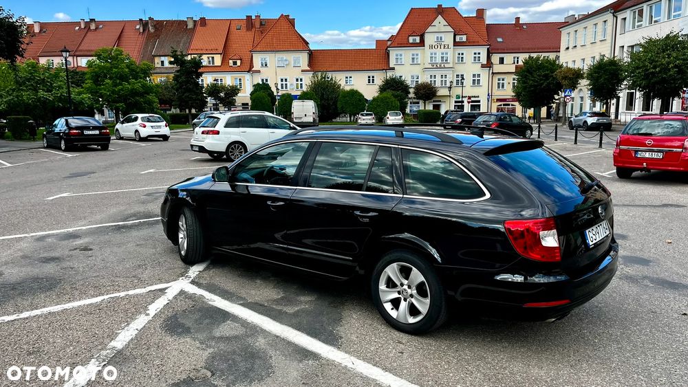 Skoda Superb 2.0 TDI Elegance DSG - 4
