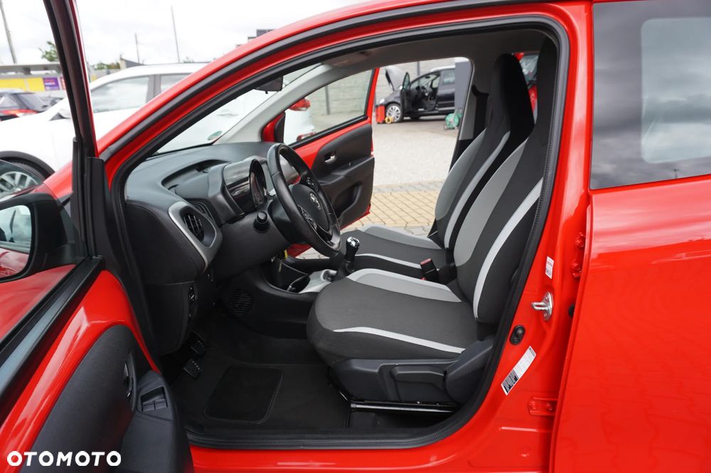 Toyota Aygo x-play Edition-S - 21
