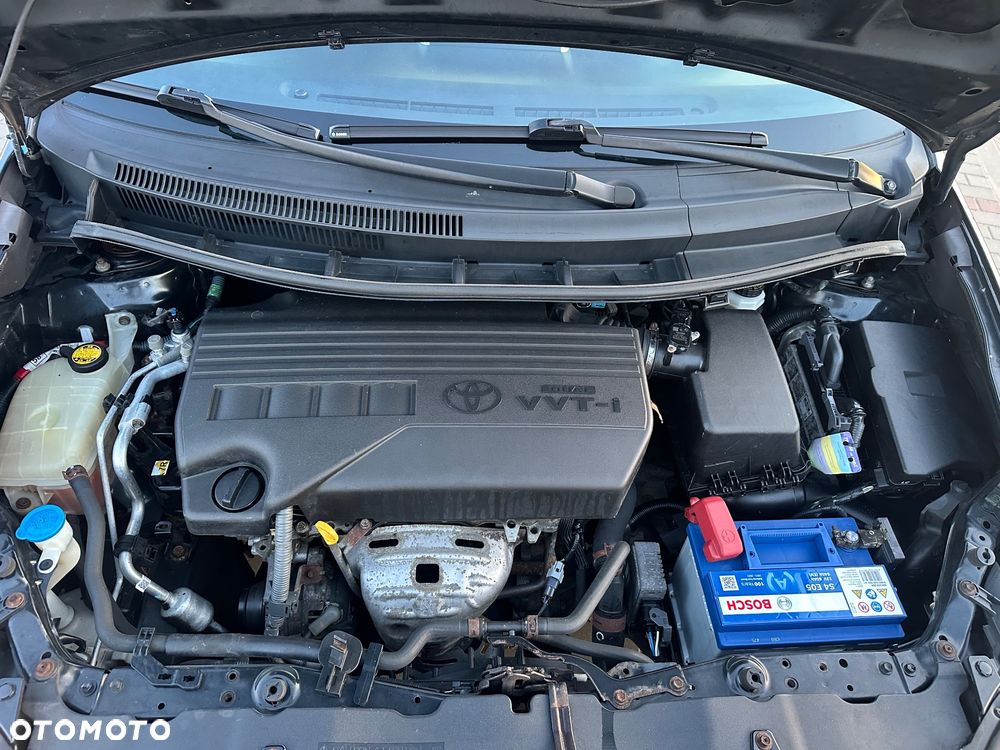 Toyota Auris 1.33 VVT-i Terra - 16