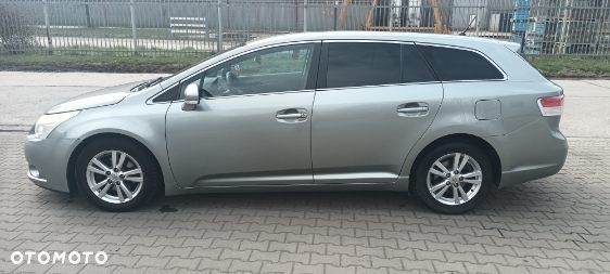 Toyota Avensis 2.0 D-4D - 1