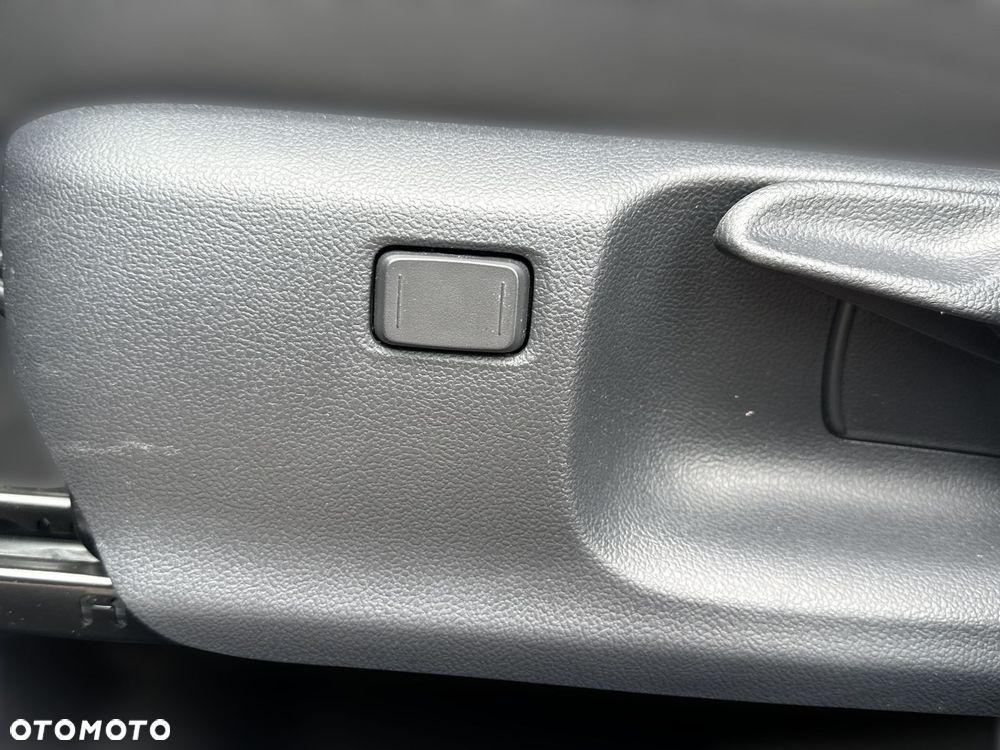 Toyota Yaris Hybrid 1.5 Style - 24