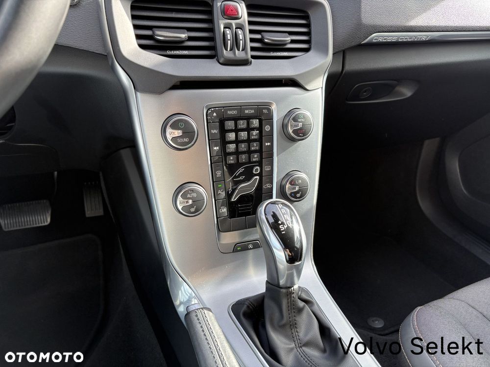 Volvo V40 - 16