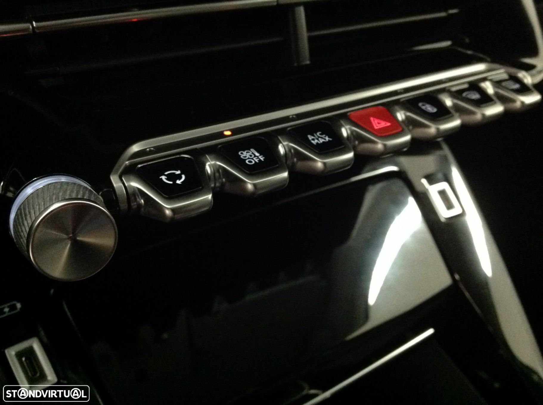Peugeot 208 1.2 PureTech Allure - 13